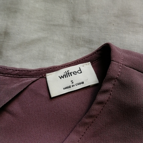 OLD - WILFRED Laon Blouse Open Back Tie Back Taupe Mauve Small Aritzia - Picture 5 of 12